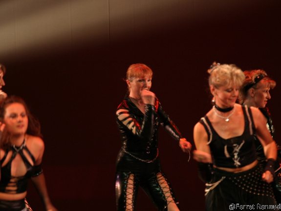 2003 T13 Spectacle 186