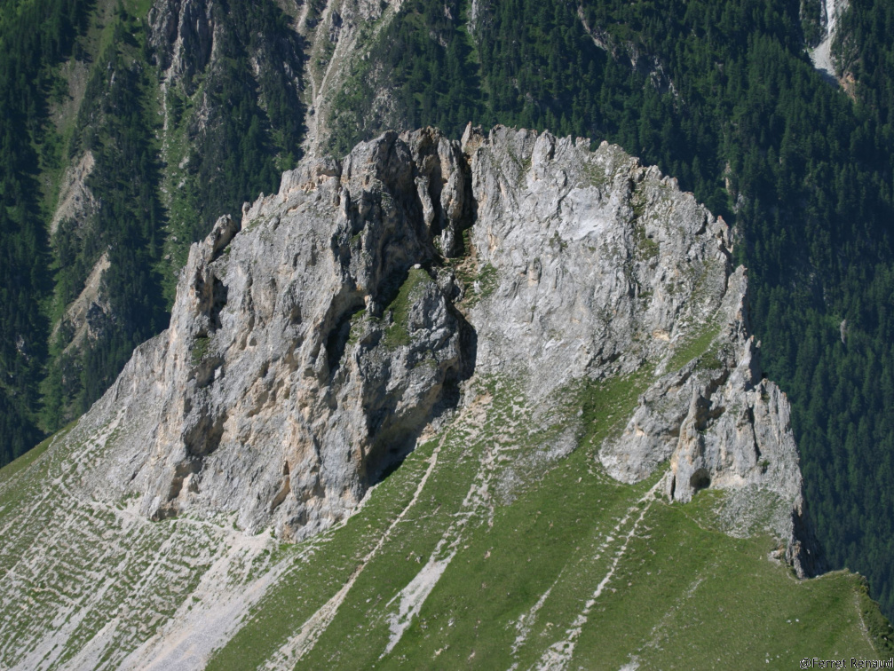 2005-07-20 11-30-38 2343493